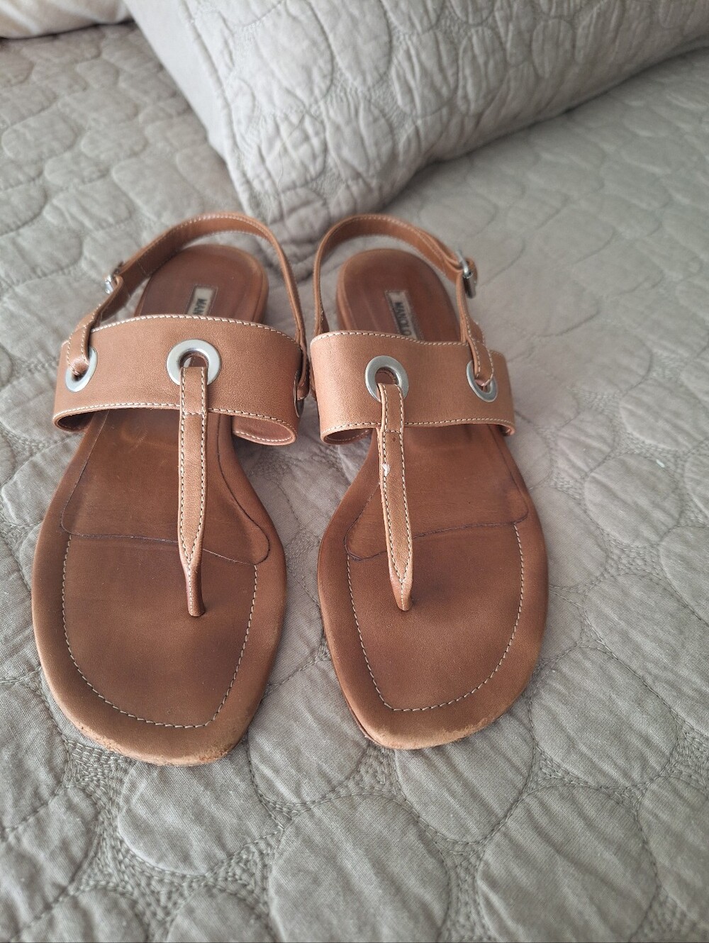 Manolo Blahnik Brown Leather Mooti Thong Sandals with Grommet Detail - Picture 2 of 13